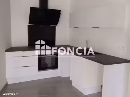 appartement 3 pièces 63.99m² à louer 857 - le luc 83340