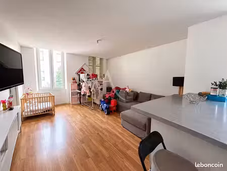 appartement 3 pièces 69 m²