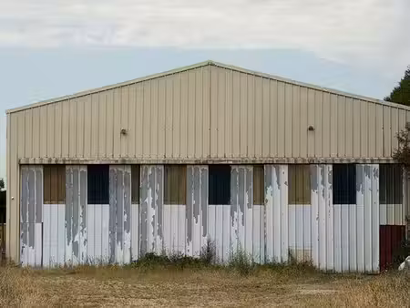 garage automobile ou stockage