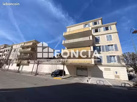 stationnement 12m² à louer 41 - hyeres 83400