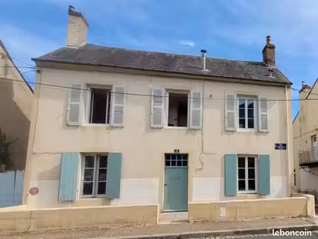 8 pièces • 105 m2 . nevers 58000 quartier cathédrale - jonction