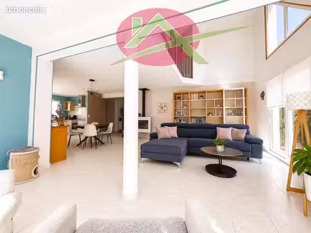 maison 6 pièces 155 m²