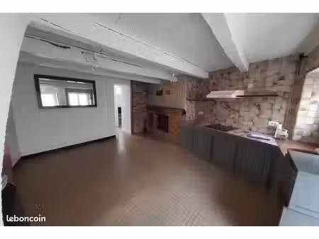 maison de village meublée t2 bis avec extérieur