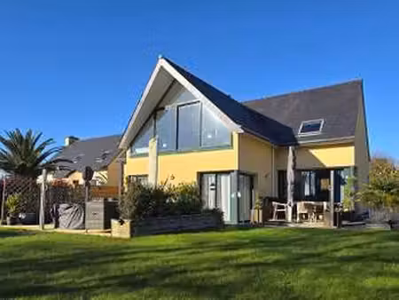 vente maison à loc-eguiner (29400) : à vendre / 242m² loc-eguiner