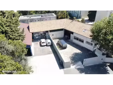 bureaux 320 m²