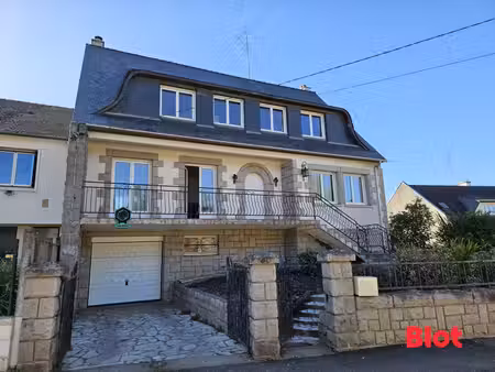 pavillon familiale a fougeres quartier bonabry-orieres - 180m² avec 6 chambres et 560 m² d