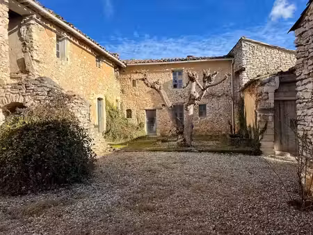 vente maison 10 pièces 350 m² à gordes (84220)  740 000 €