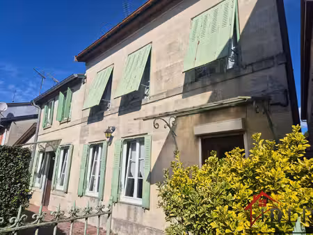 maison familiale en pierres de 166m2 avec 4 chambres
