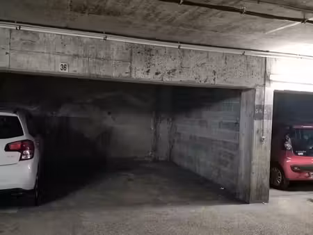 garage fermé à louer - lyon 6ème