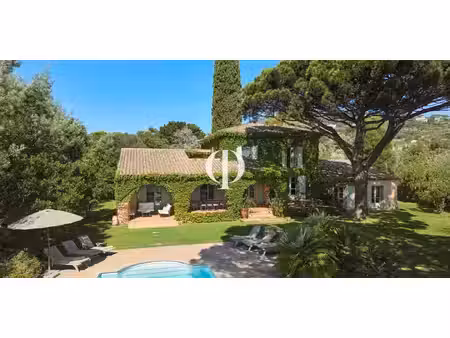 villa avec piscine grimaud (83)