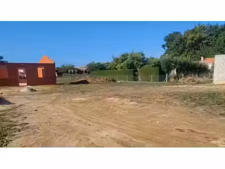 vente terrain 531 m² à saujon (17600)  69 000 €