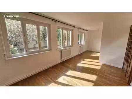 appartement 3 pièces 65 m²