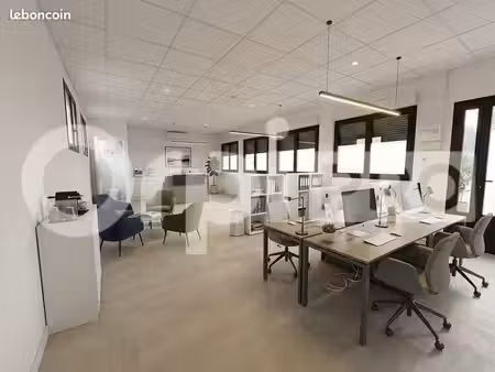 bureau 90 m²