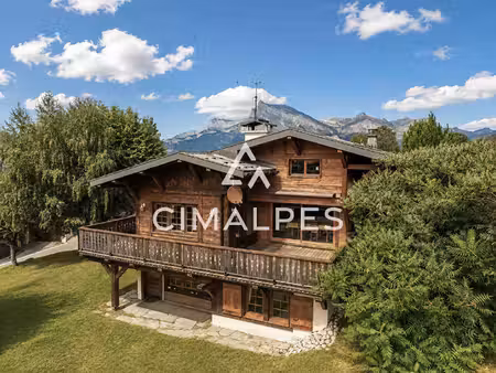 chalet de luxe à vendre à demi-quartier