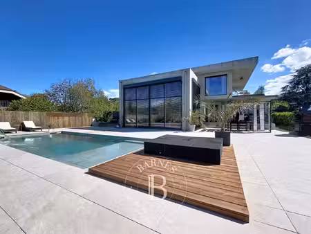 maison de luxe à vendre dans le quartier cités