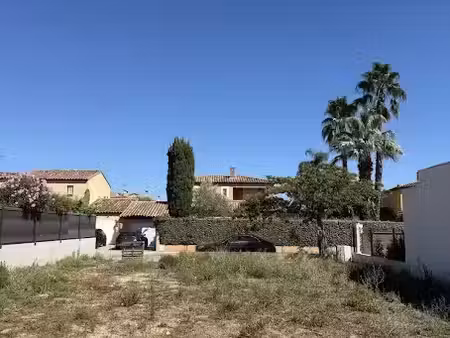 vente terrain 400 m² à hyeres (83400)  315 000 €