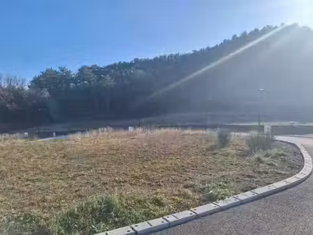 vente terrain 677 m² à aubignosc (04200)  111 800 €