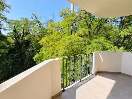location appartement 3 pièces 65.17 m² à grasse (06130)  1 450 €