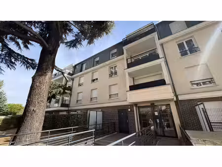 f4 83 m2 avec terrasse et parking tremblay-en-france vert