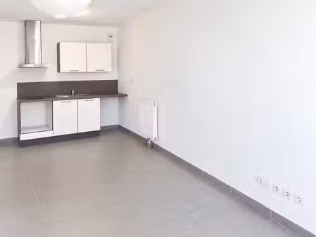 t2 avec terrasse et parking à montpellier