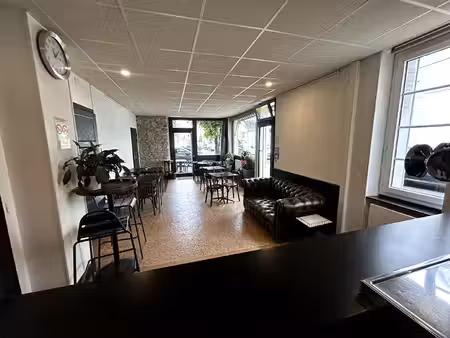 mur commerce ou possiblité d'appartement 66m2