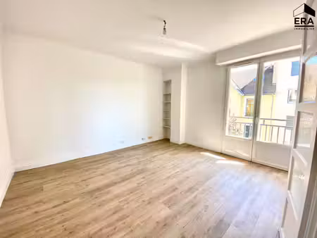 pau - verdun : appartement t1 de 28 m2 avec balcon et cuisine équipée