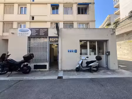 a louer  bureaux 63 m² environ + stockage en sous-sol 96 m²  secteur nice nord