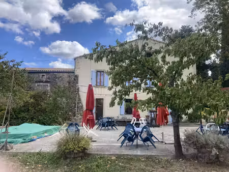 secteur couiza  maison rénovée avec jardin  4 chambres  4 sa