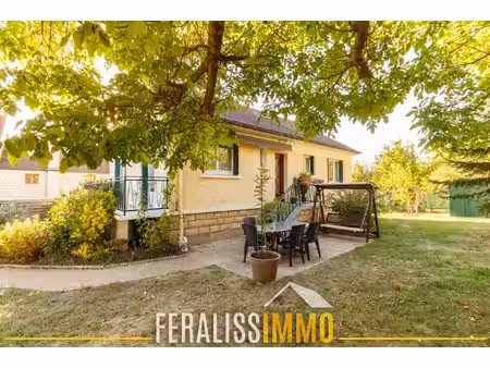 maison familiale au calme  coeur de neuville !