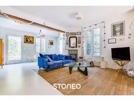 grande maison à colombages avec jardin en plein centre-ville de nogent-sur-marne