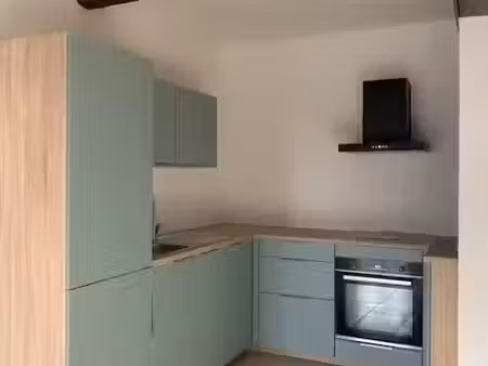 location appartement 3 pièces 70 m² à lançon-provence (13680)  950 €