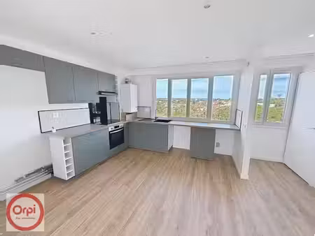 location appartement 4 pièces 91 m² à pau (64000)  1 000 €