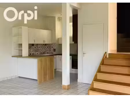 location appartement 5 pièces 119.61 m² à coublevie (38500)  1 000 €
