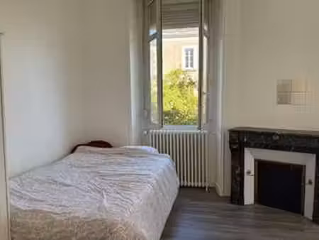 location appartement t1 meublé à angers saint-serge (49000) : à louer t1 meublé / 22m² ang