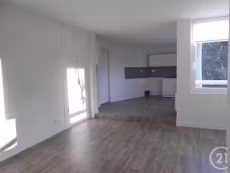 location appartement 3 pièces à granville (50400) : à louer 3 pièces / 52m² granville