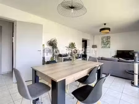 location appartement 4 pièces à parthenay (79200) : à louer 4 pièces / 91m² parthenay