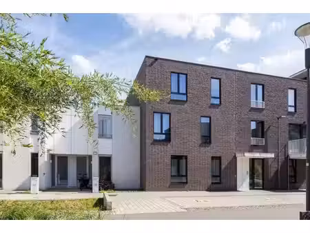 appartement au r-d-ch avec jardin & parking à groen zuid