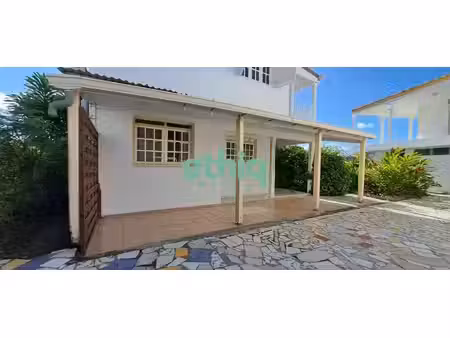 appartement t2 à saline  le gosier 650€ ttc