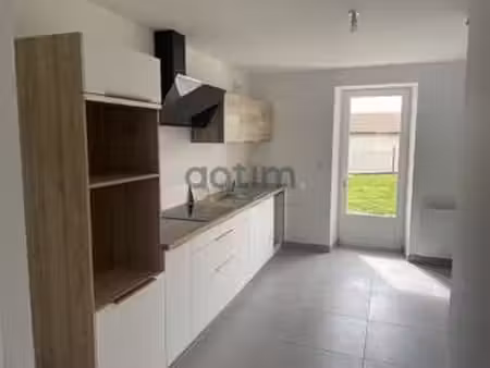 location maison à chavagnes-en-paillers (85250) : à louer / 87m² chavagnes-en-paillers