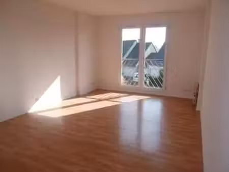 location appartement 4 pièces à angers saint-jacques nazareth (49000) : à louer 4 pièces /