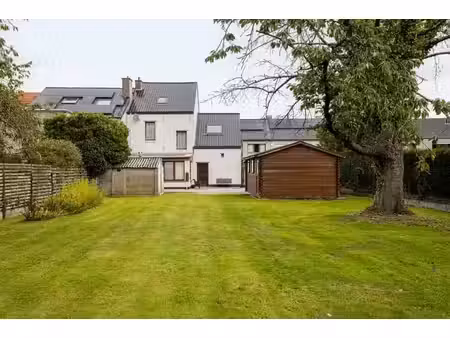 maison unifamiliale avec magnifique jardin à ternat