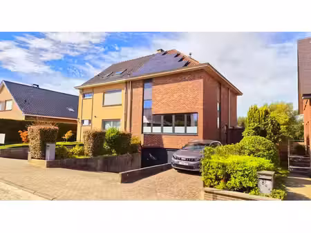 spacieuse maison au centre de dilbeek & cadre champêtre !
