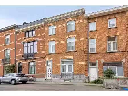 belle maison de maître avec superbe jardin à louvain!