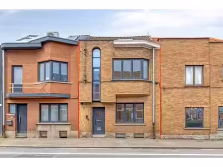 maison prête à emménager  idéalement située au centre