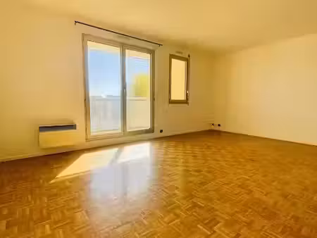 location appartement 3 pièces 71 m² à vanves (92170)  1 665 €