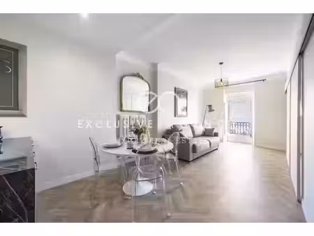 location meublée appartement 2 pièces 47 m² à cannes (06400)  1 980 €
