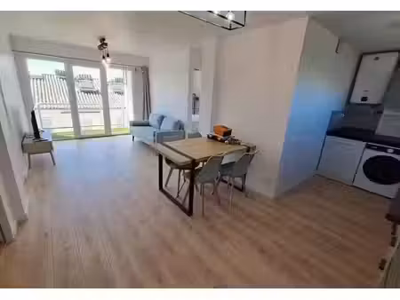 location appartement 4 pièces 60 m² à marseille 5ème (13005)  1 500 €