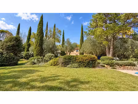 maison de luxe à vendre à beaurecueil