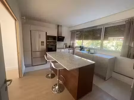 location meublée appartement 3 pièces 77.71 m² à vaucresson (92420)  2 120 €