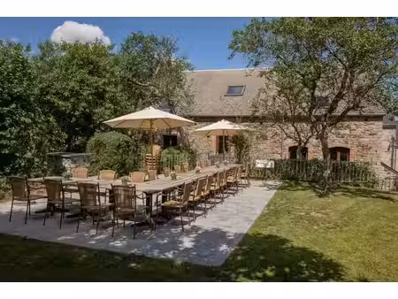 ancienne ferme rénovée en gîte  en ordre pour l'exploitation